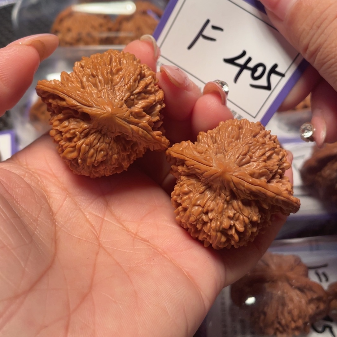 文玩核桃把件405号满天星44