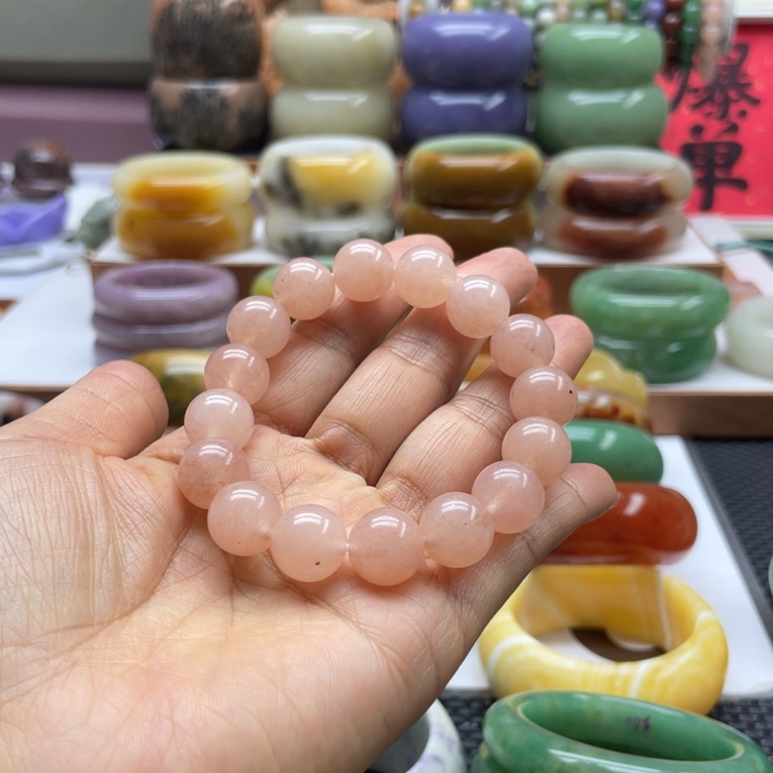 石英岩玉未镶嵌手镯
