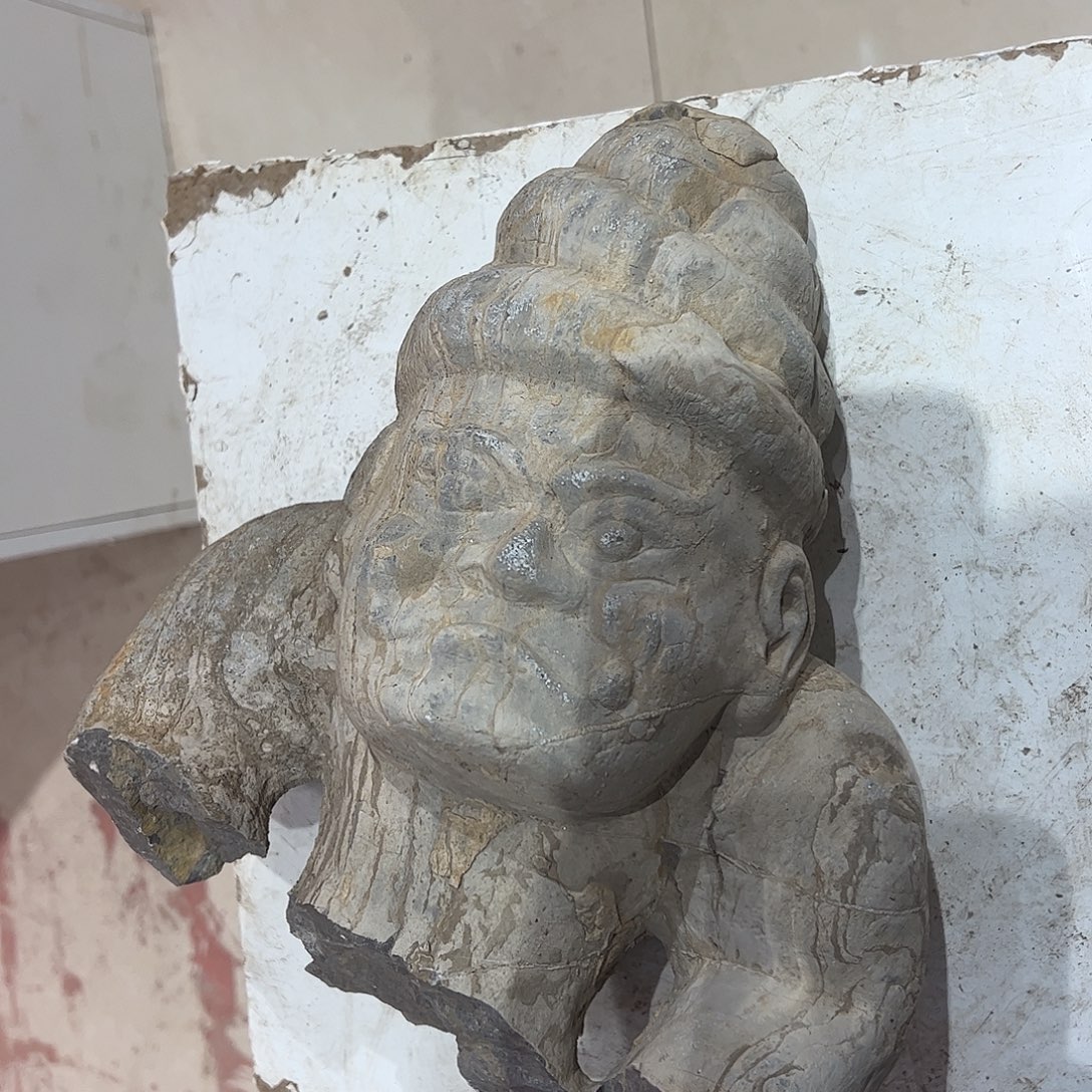 有***声石材青石，不包邮。