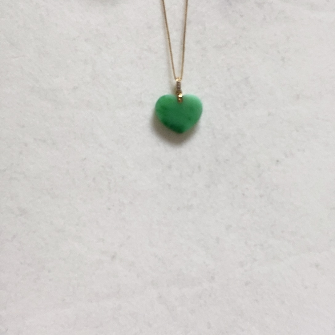 翡翠颈饰18K金镶嵌简单