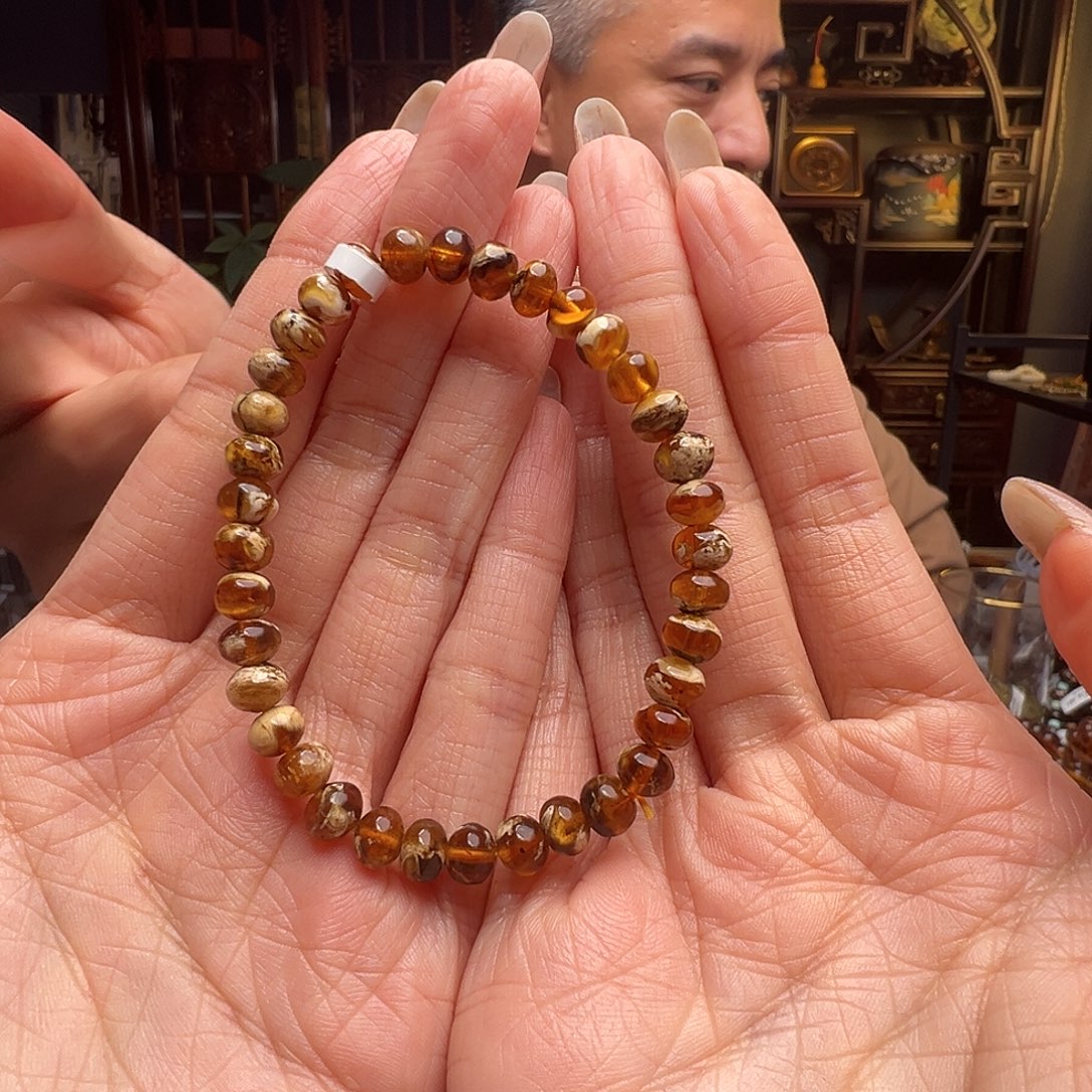 琥珀未镶嵌裸石抚顺琥珀20089-1六