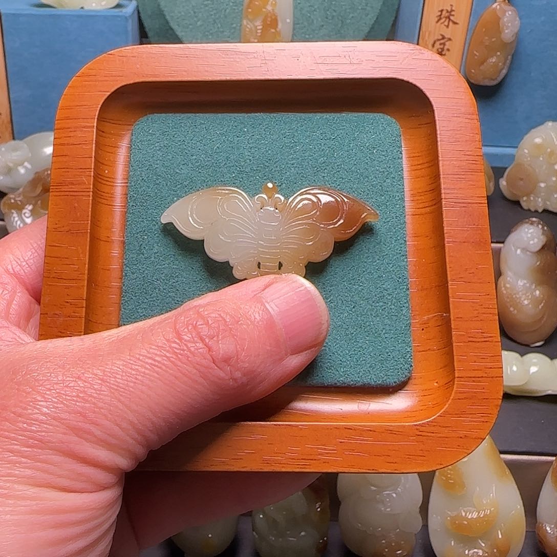 和田玉（糖玉）颈饰未镶嵌雨*