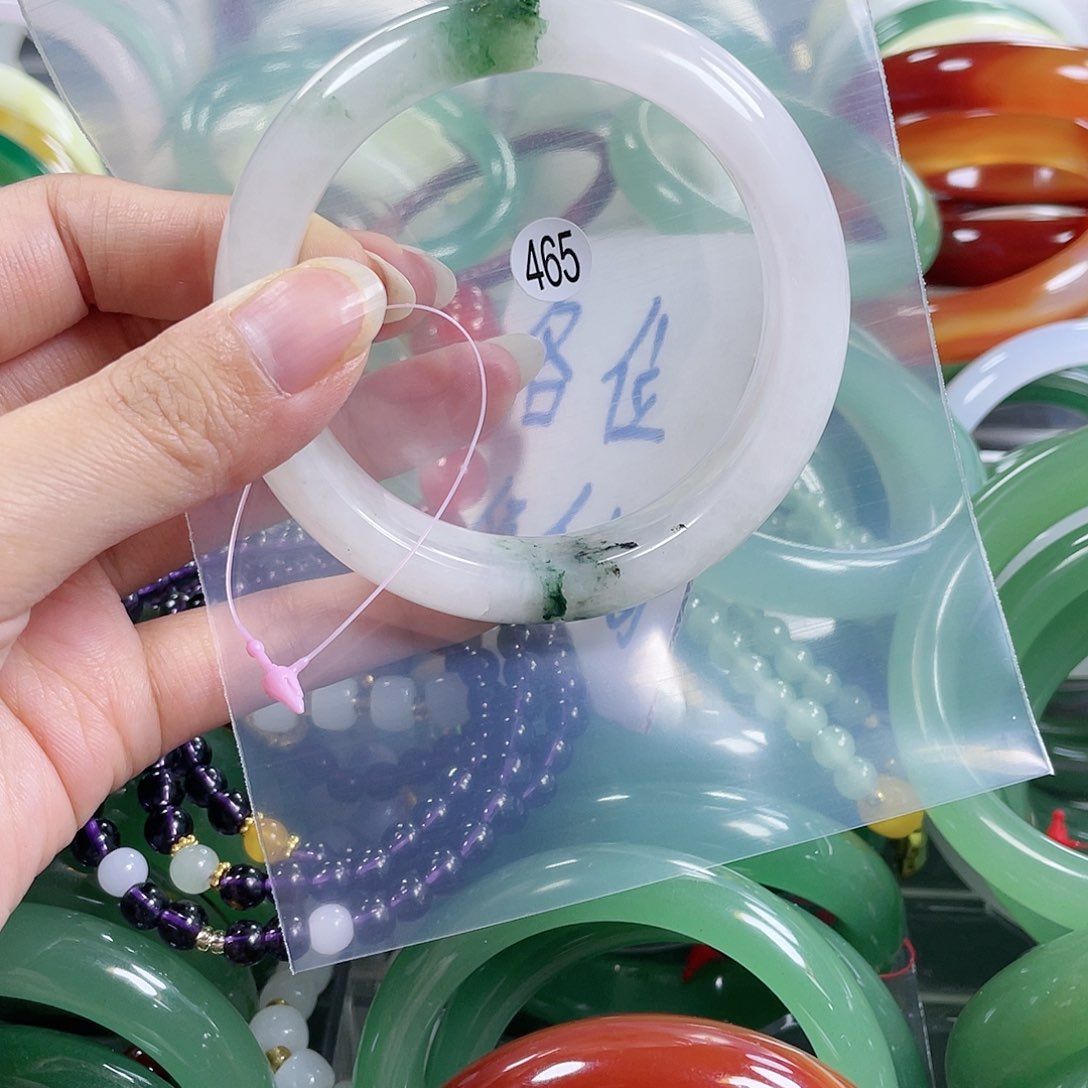 石英质玉手镯未镶嵌57