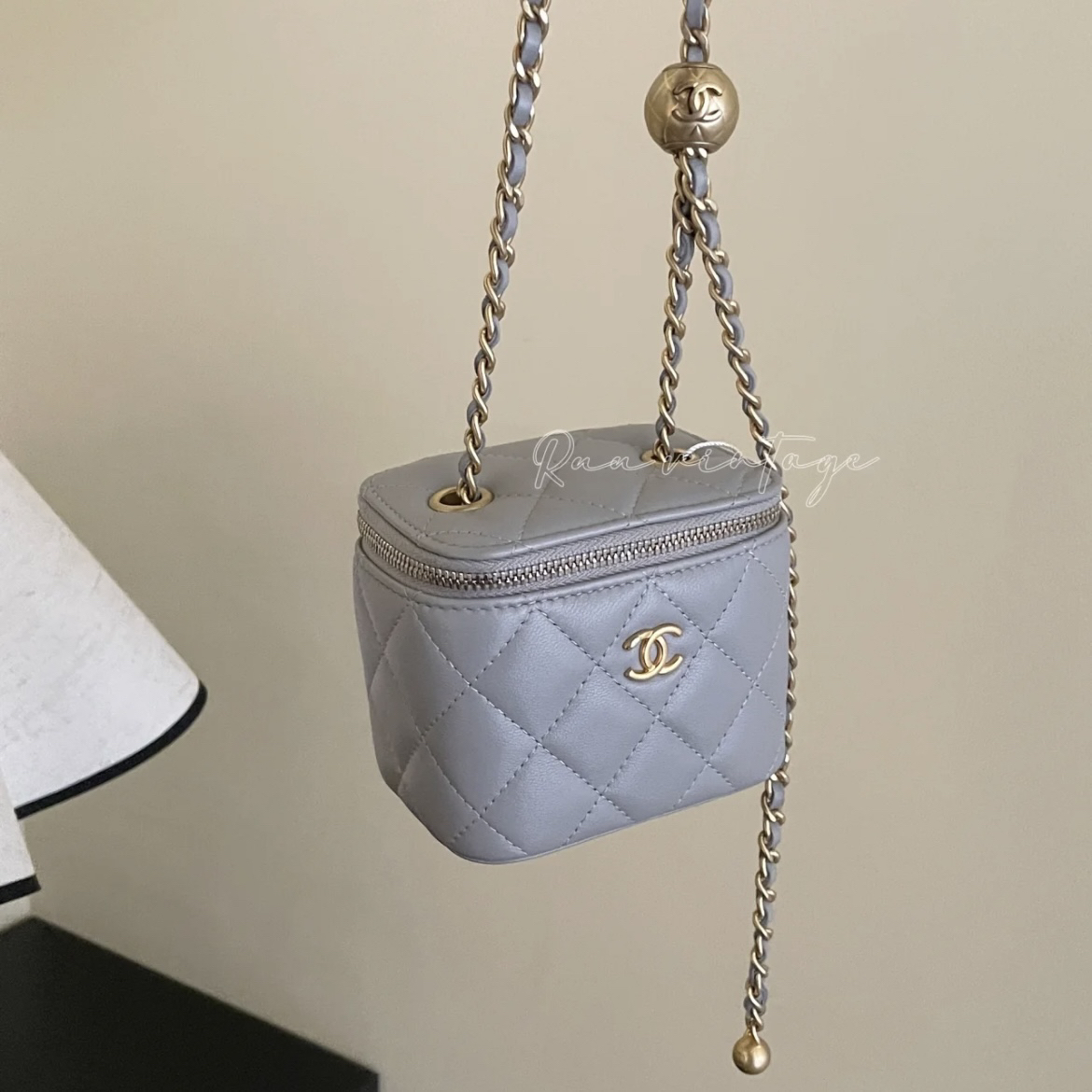 95新 Chanel/香奈儿 灰金羊金球小方盒单肩斜挎包 6683