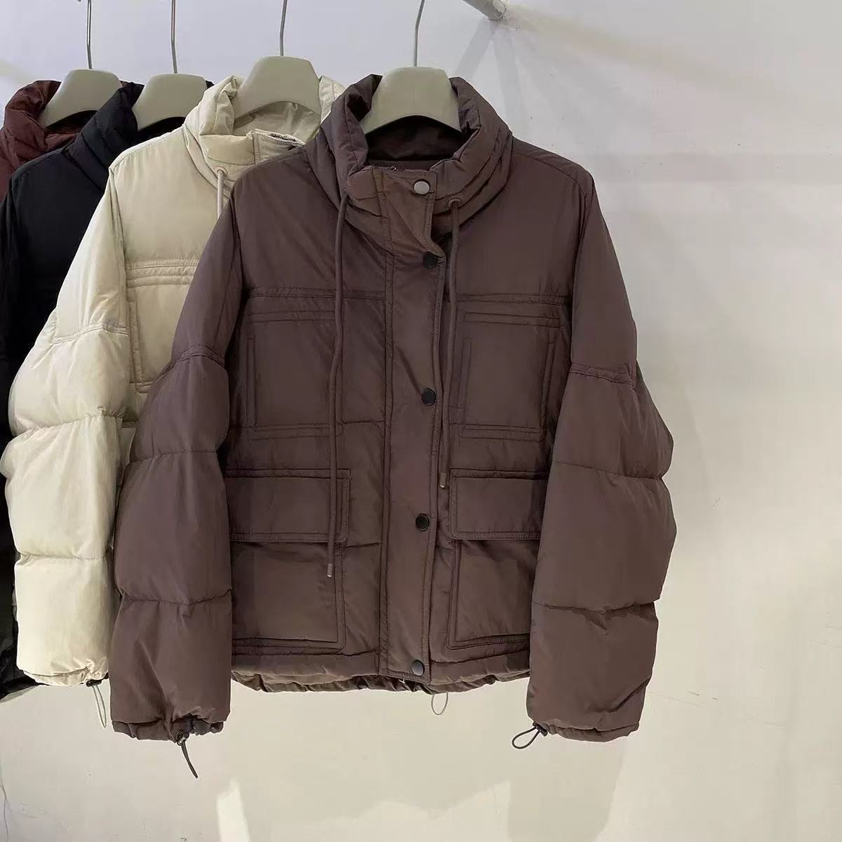 3266款时尚百搭羽绒服