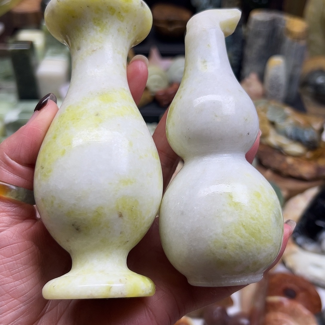 岫玉未镶嵌颈饰岫玉两个一起