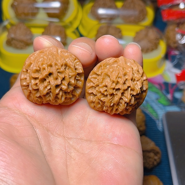 文玩核桃吊坠秦闷