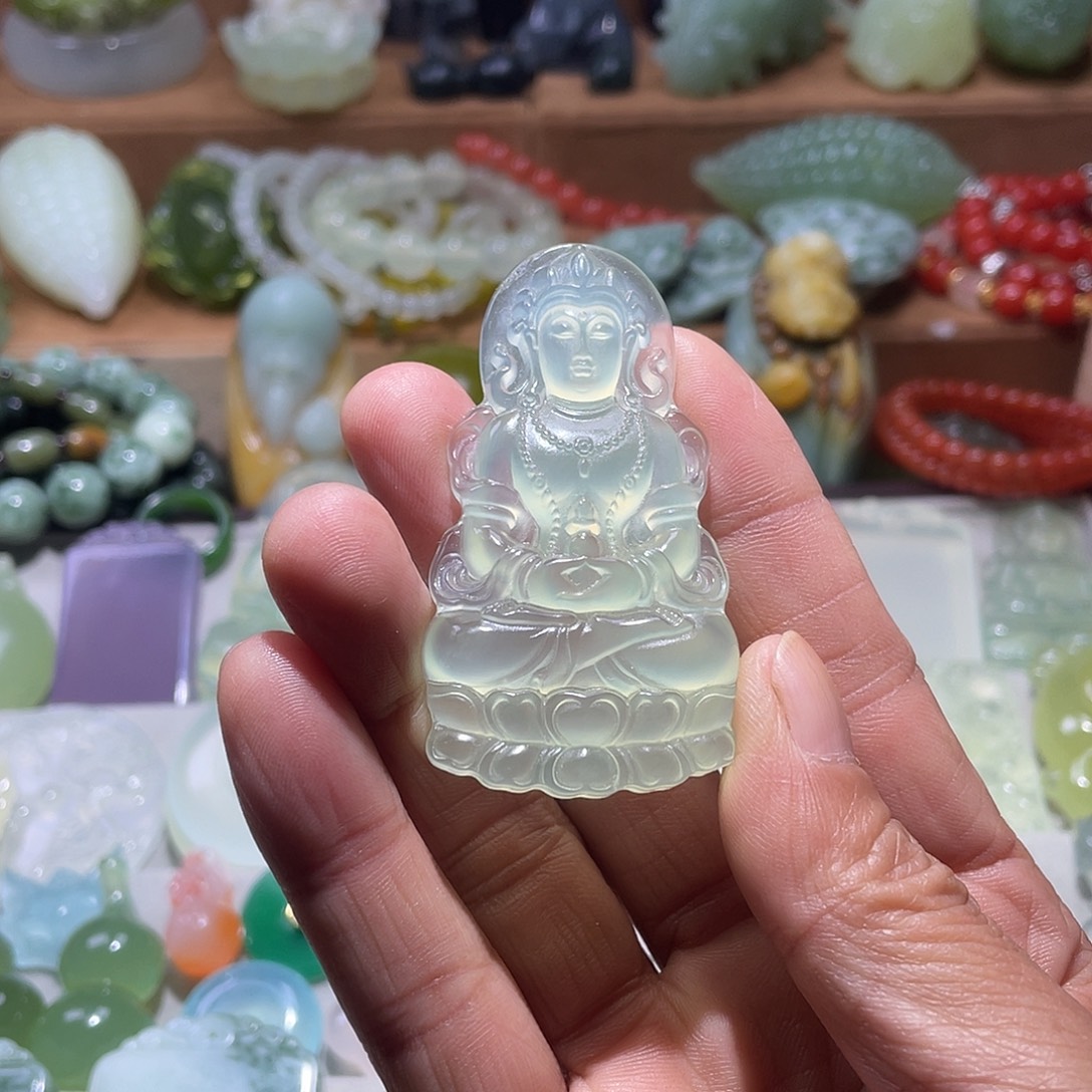 蛇纹石玉未镶嵌颈饰