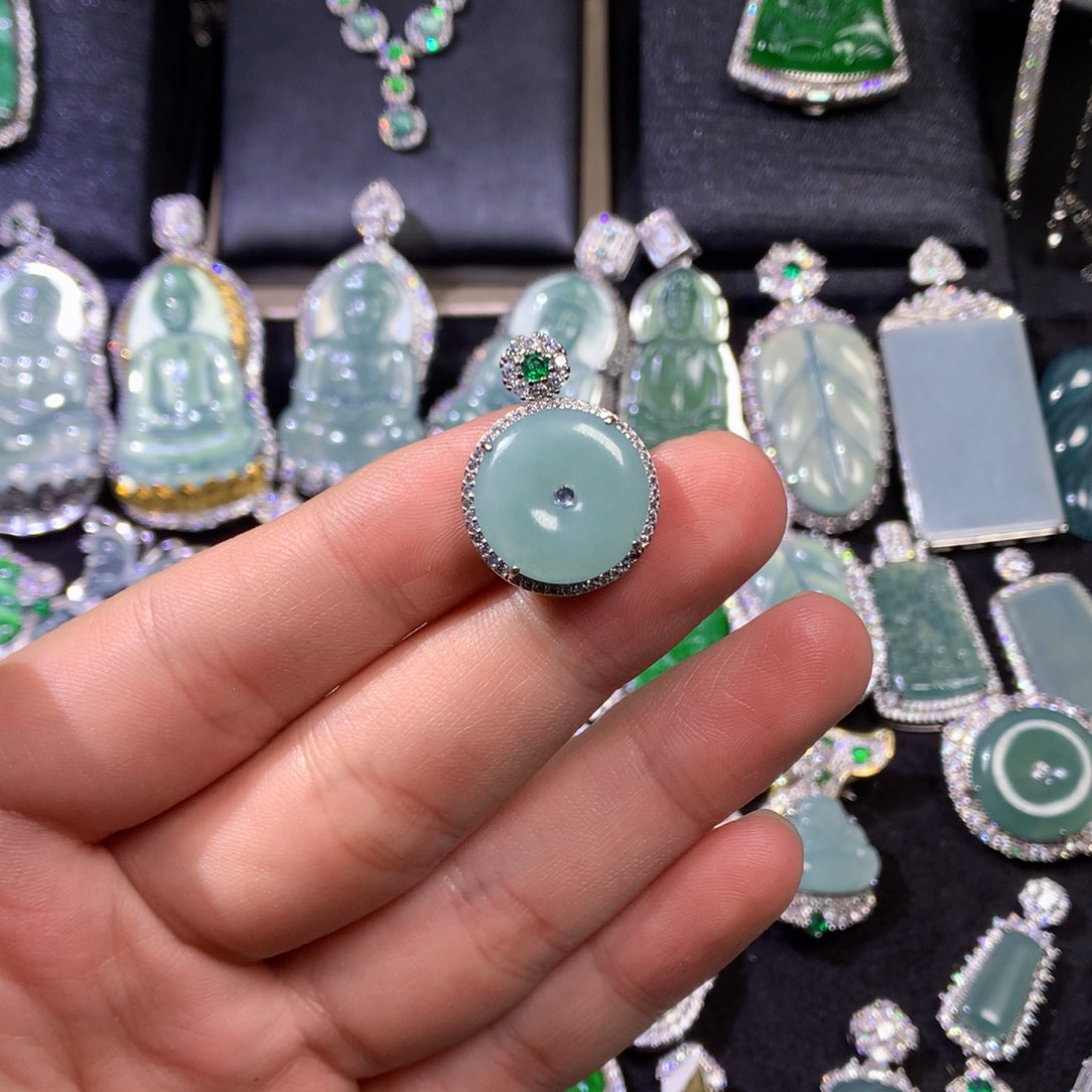 翡翠挂件未镶嵌88755456788999