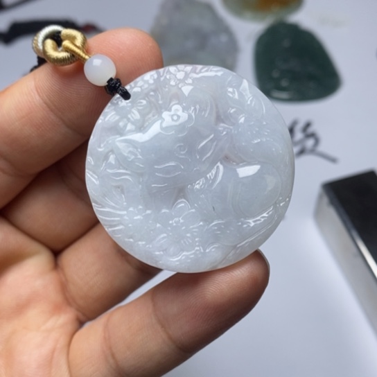 翡翠未镶嵌颈饰翡翠