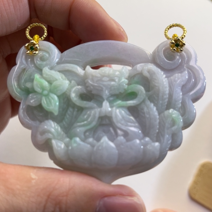 翡翠吊坠(赠链)未镶嵌代编织