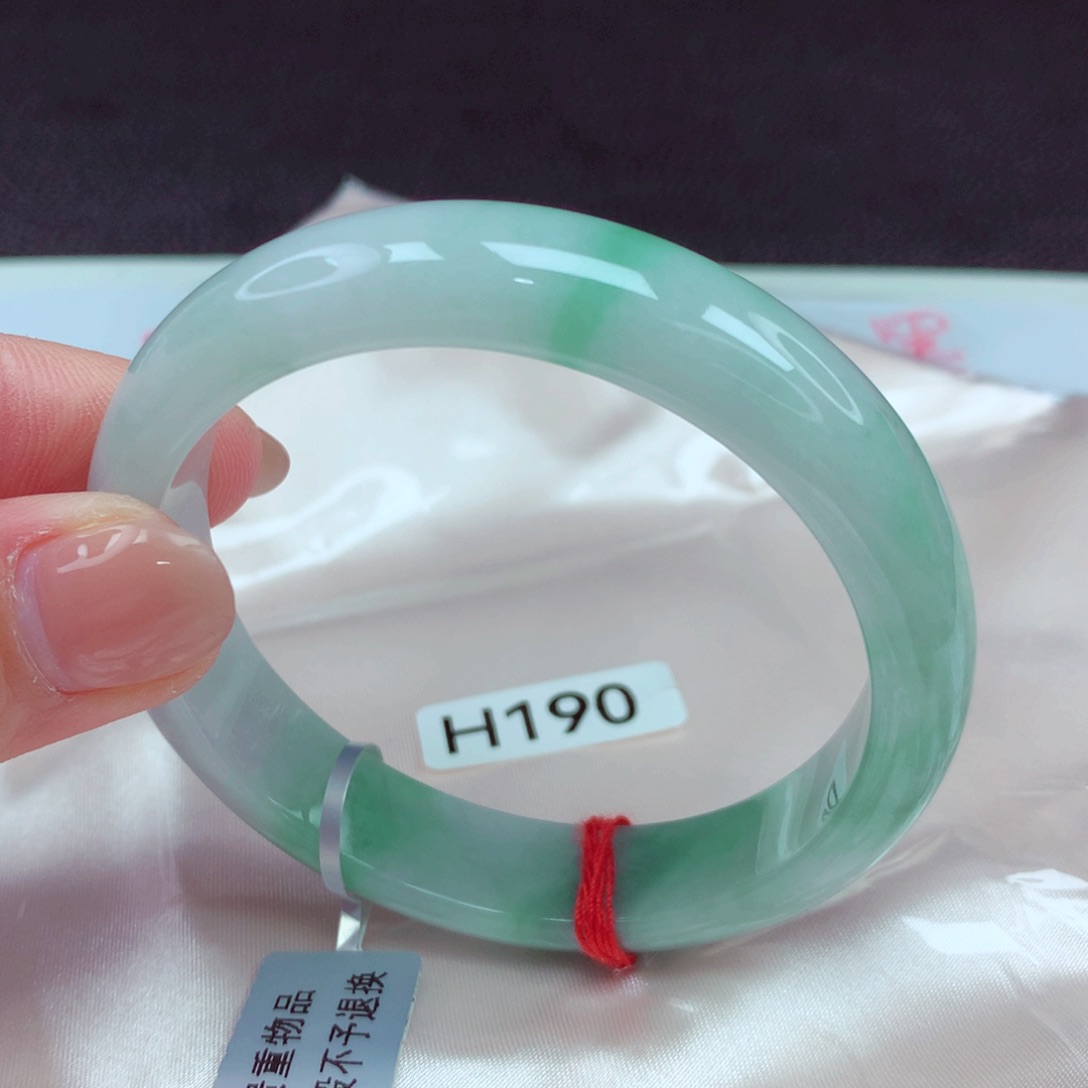 翡翠手镯未镶嵌手镯88