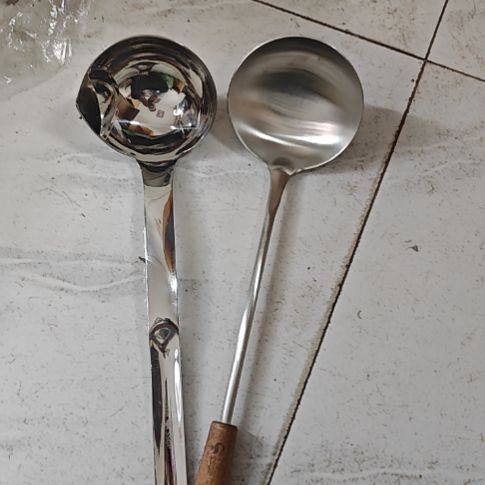 不锈钢勺子...油勺，瑕疵品，，，