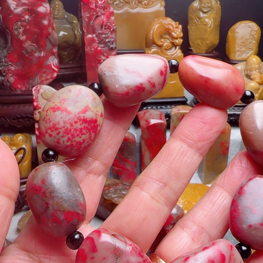 昌化石昌化鸡血石