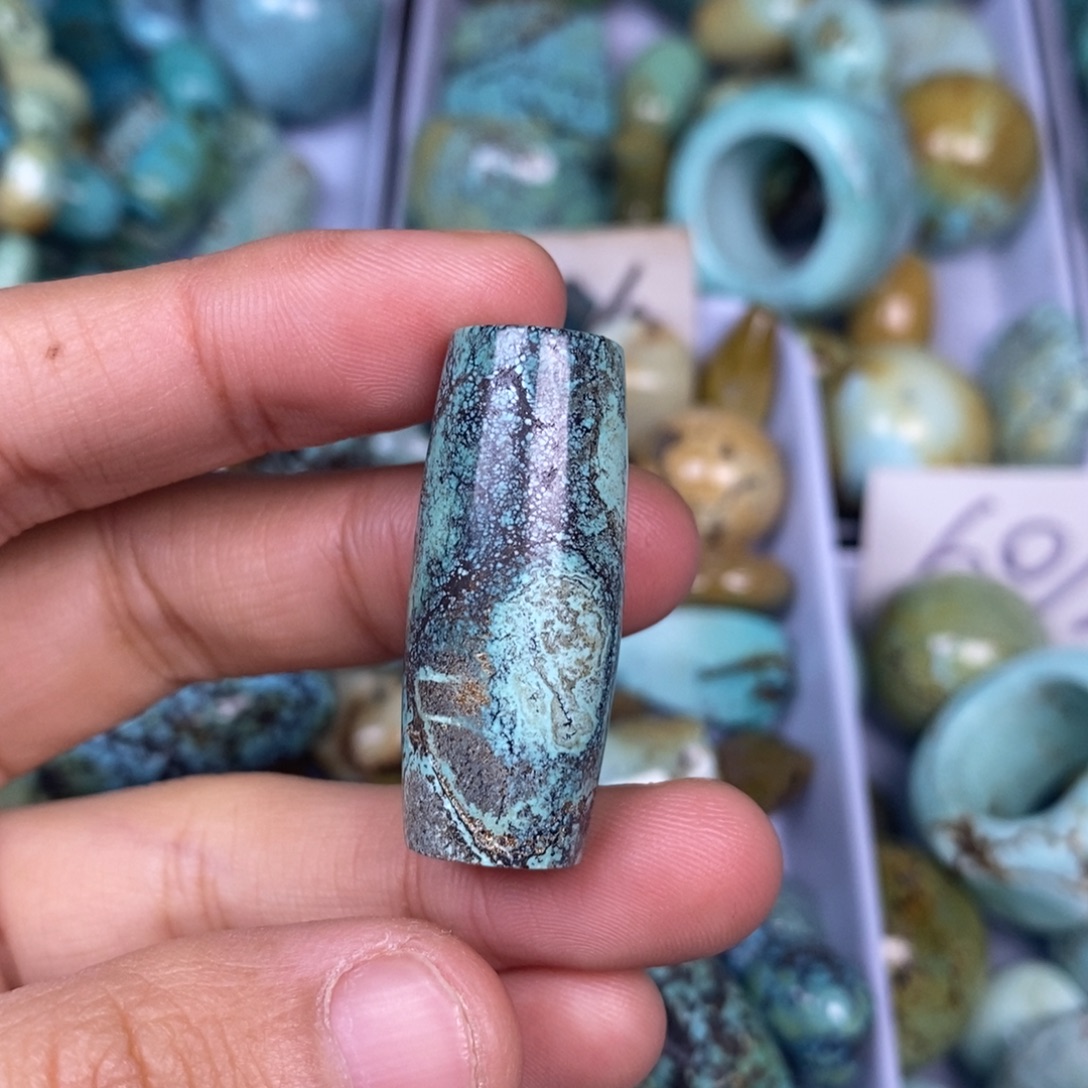 绿松石未镶嵌挂件