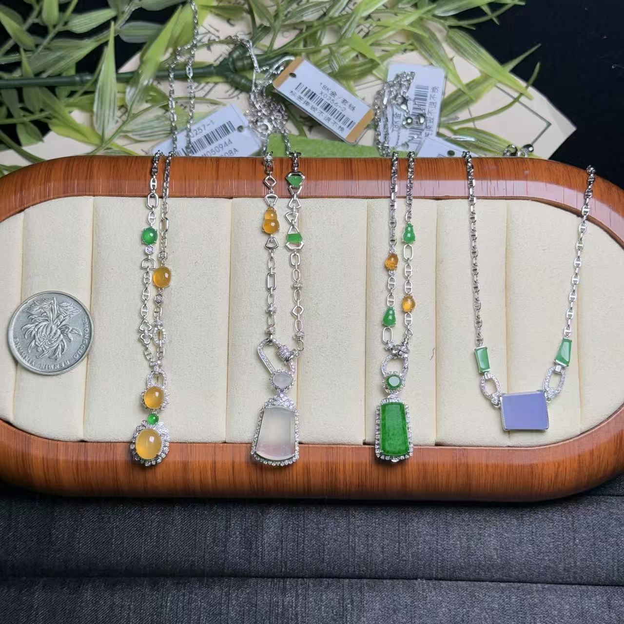 思懿珠宝 18K翡翠项链吊坠-16800-1-ZGM-多样性发一