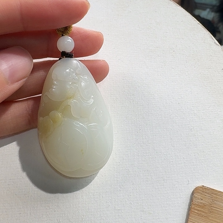 和田玉未镶嵌颈饰米达