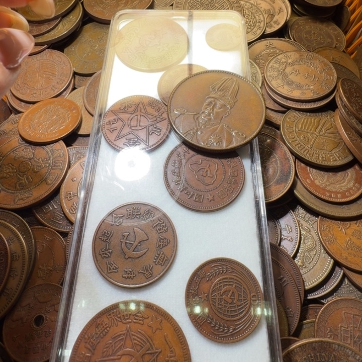 用***2一套九个铜币工艺品摆件
