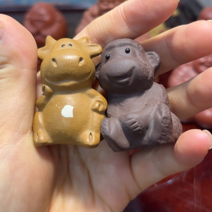 牛猴紫砂茶宠摆件