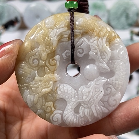 翡翠颈饰未镶嵌九龙扣两面工福利