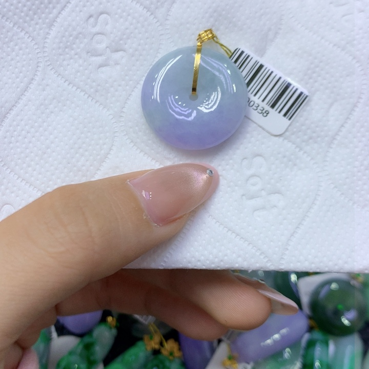 颈饰18K金镶嵌翡翠