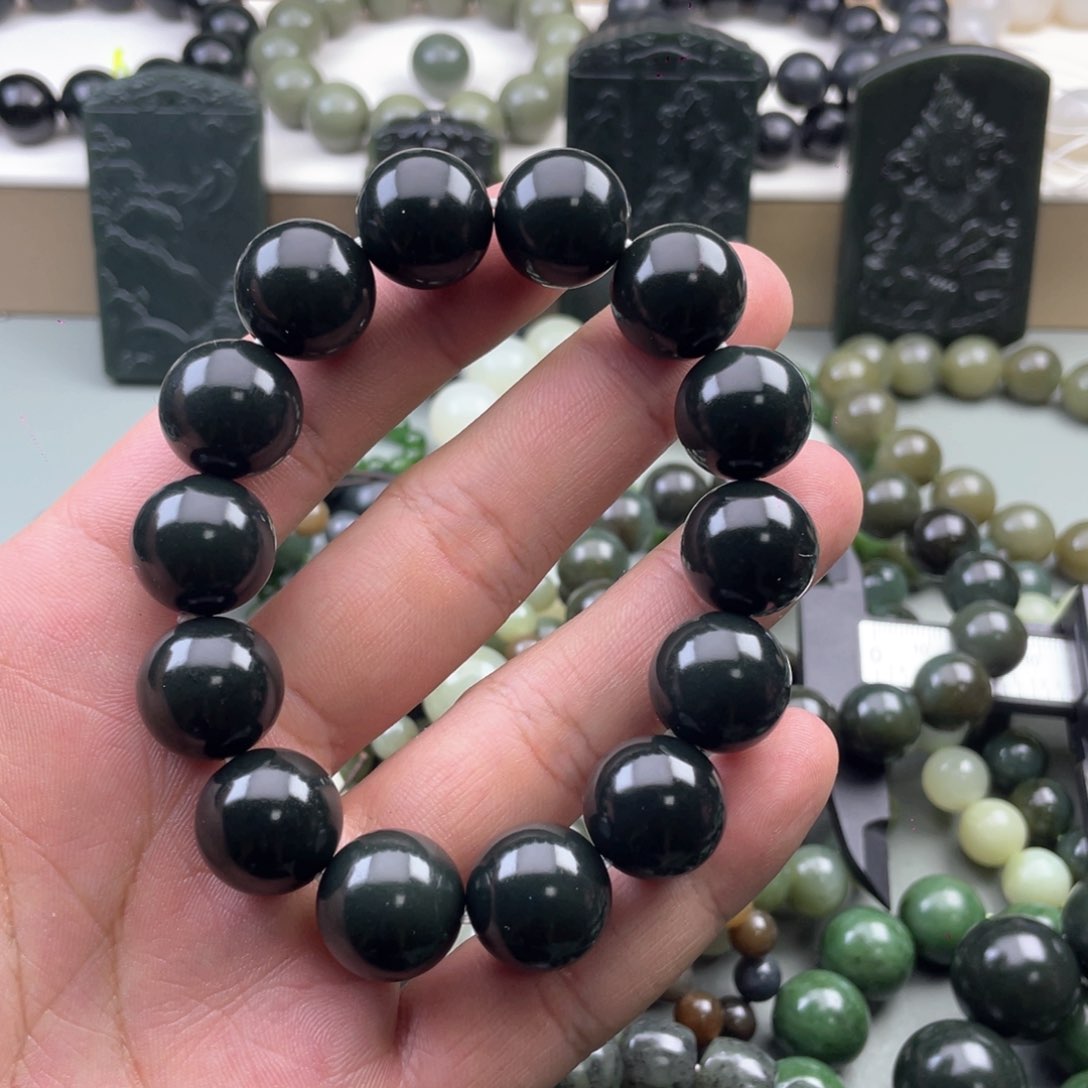 和田玉手串未镶嵌