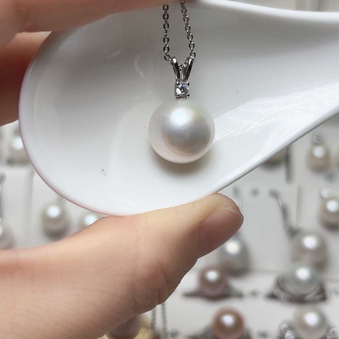 颈饰银S925镶嵌淡水珍珠