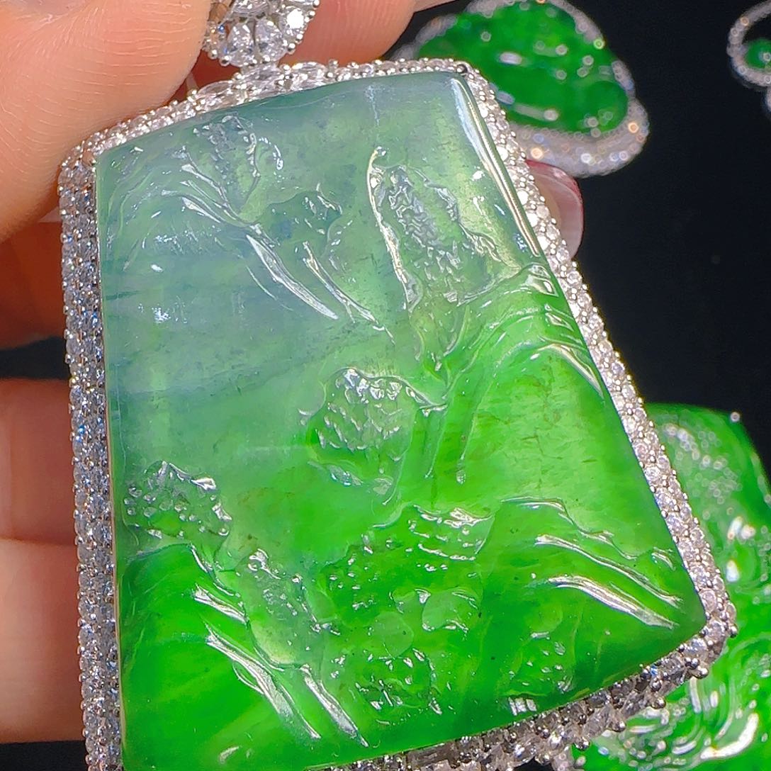 翡翠吊坠(赠链)银S925镶嵌