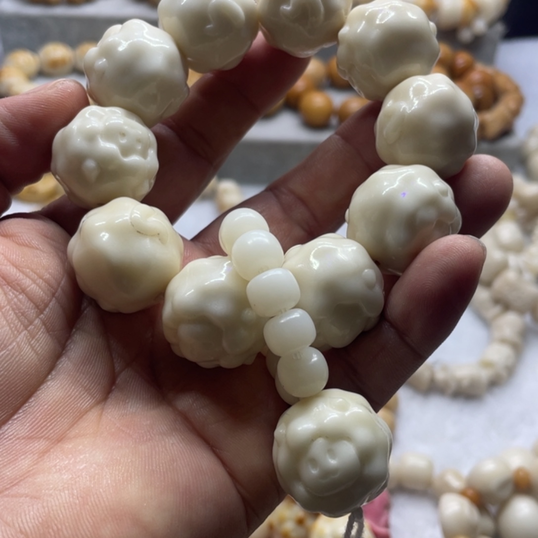 吊坠菩提根/象牙果全品象牙果羊头手串卡24