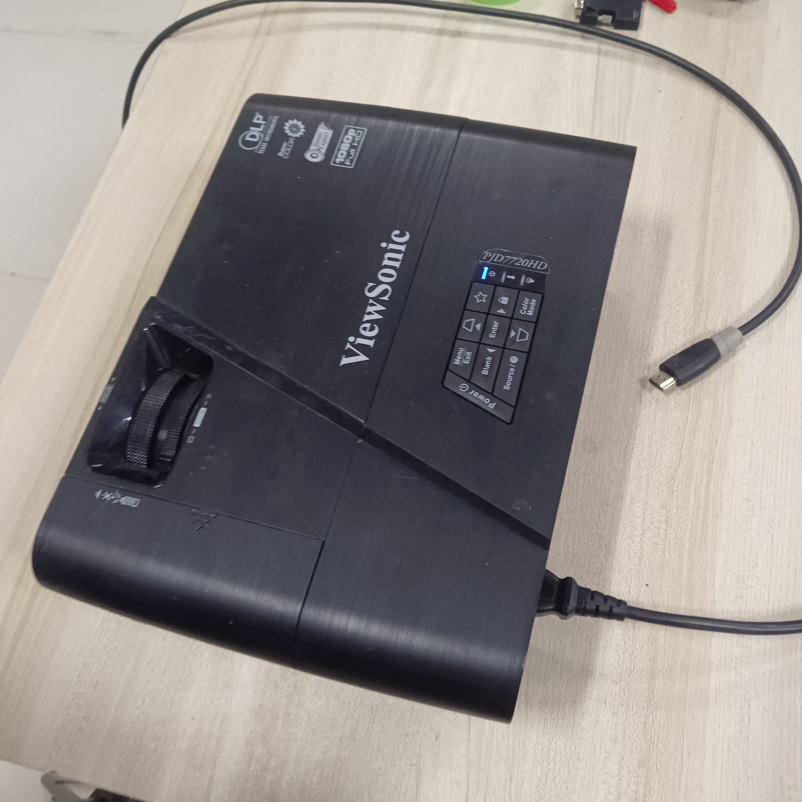 9新 ViewSonic/优派 二手优派投影仪运费自理