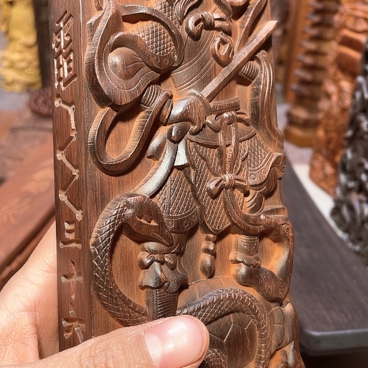 非洲紫檀（红花梨）陆****)大号六面微瑕