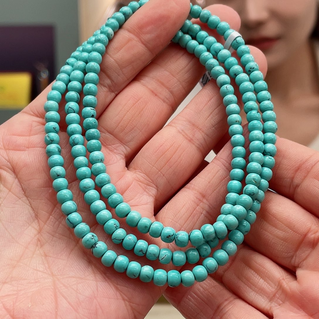 绿松石颈饰未镶嵌