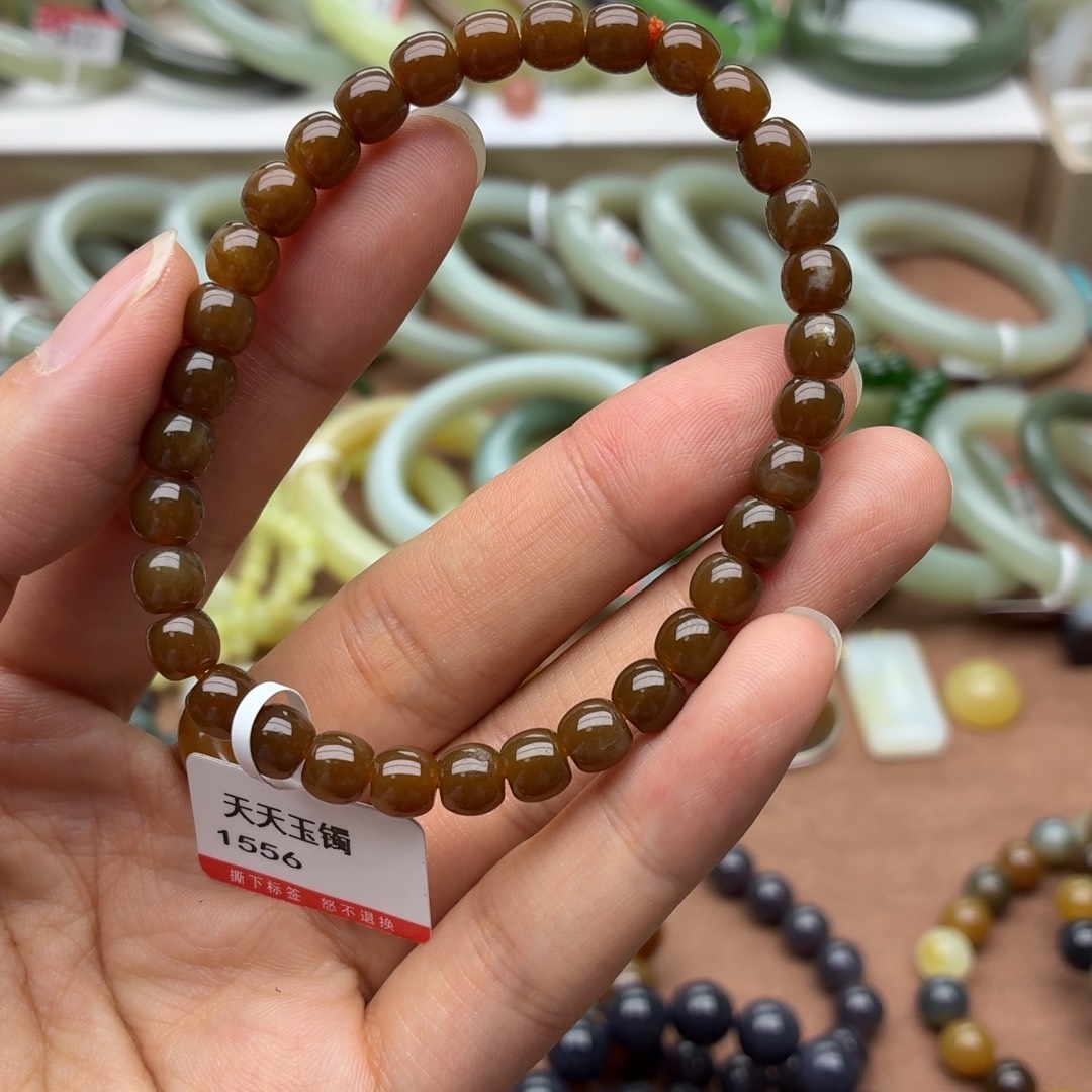和田玉未镶嵌手串