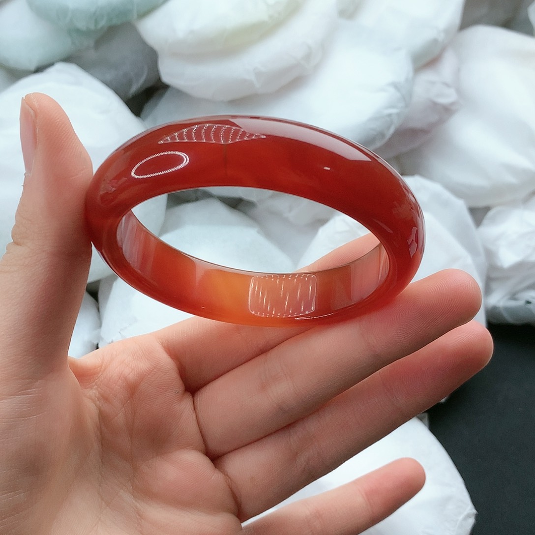 玛瑙/玉髓手镯未镶嵌6061