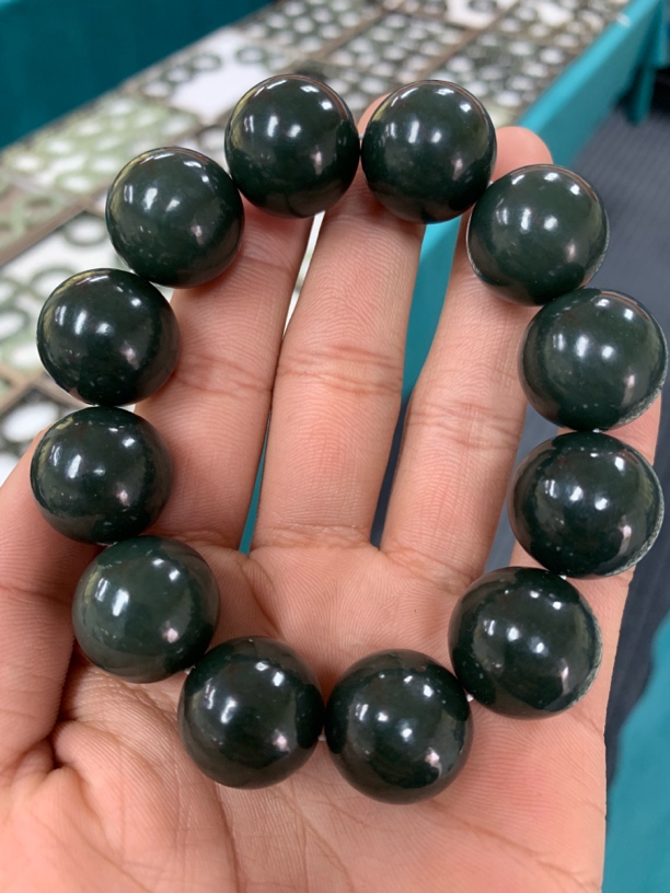 纯天然新疆和田玉卡20