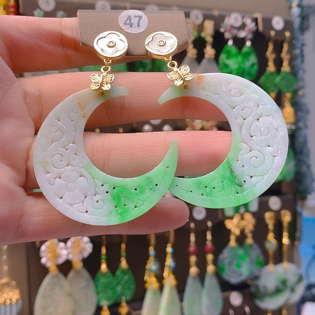 未镶嵌翡翠耳饰翡翠