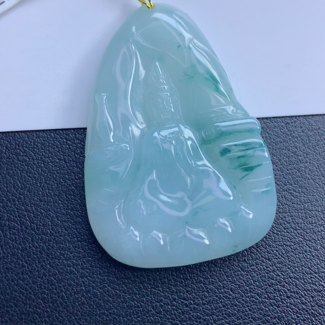 翡翠颈饰未镶嵌观音