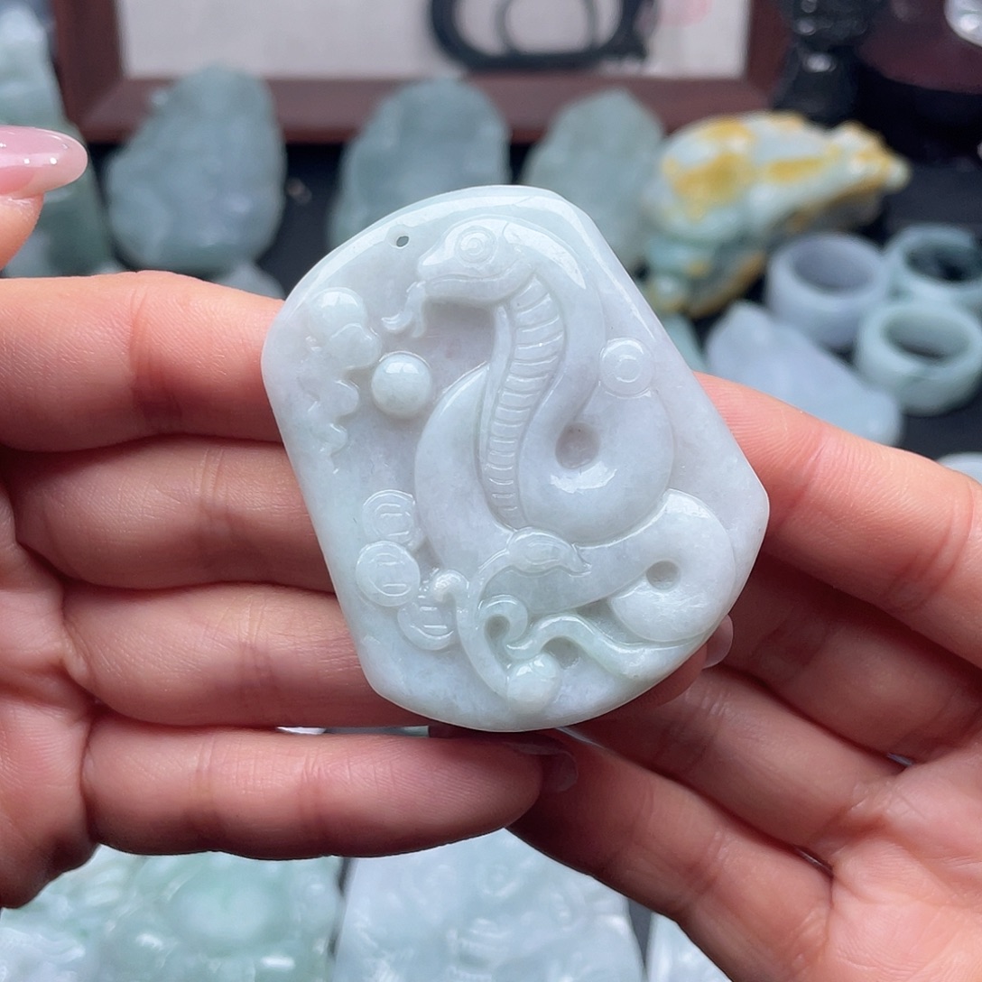 翡翠未镶嵌颈饰翡翠