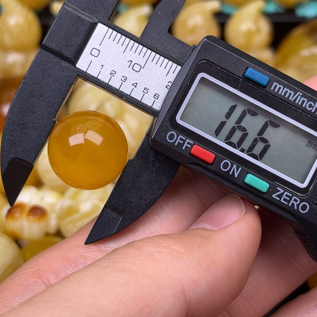 琥珀裸石未镶嵌蜜蜡