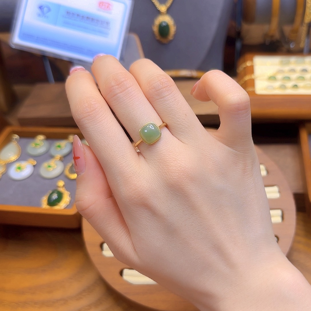 和田玉戒指银S925镀金镶嵌