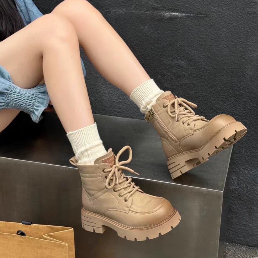 新款时尚休闲舒适百搭马丁靴CD52987611