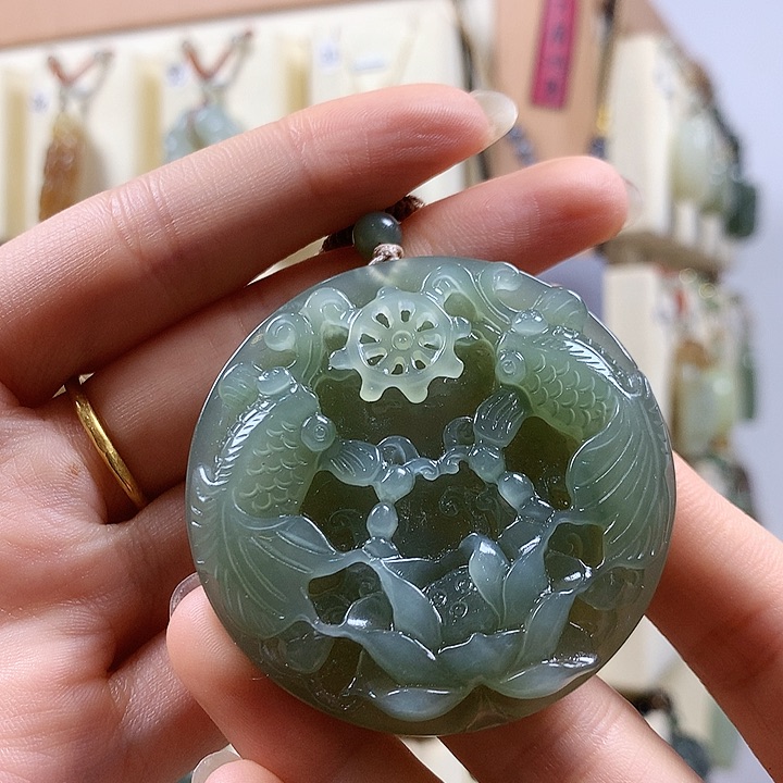 颈饰未镶嵌和田玉可*