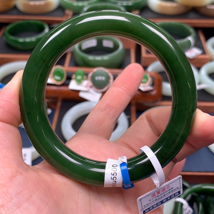 和田玉（碧玉）手镯5657圈口未镶嵌