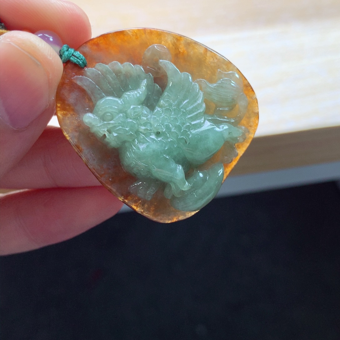 翡翠颈饰未镶嵌吊坠