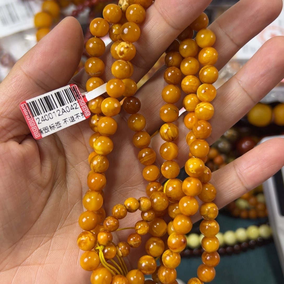 未镶嵌琥珀珠宝奇石125