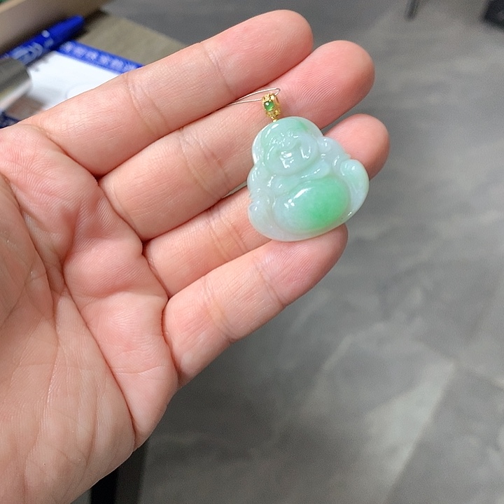 翡翠颈饰18K金镶嵌翡翠