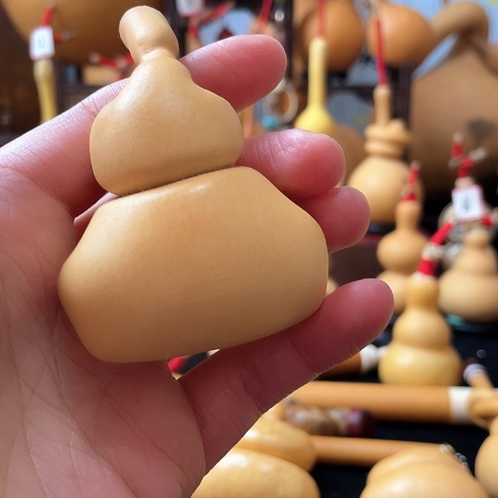 @****座葫芦岛连山区……去往别人家走去