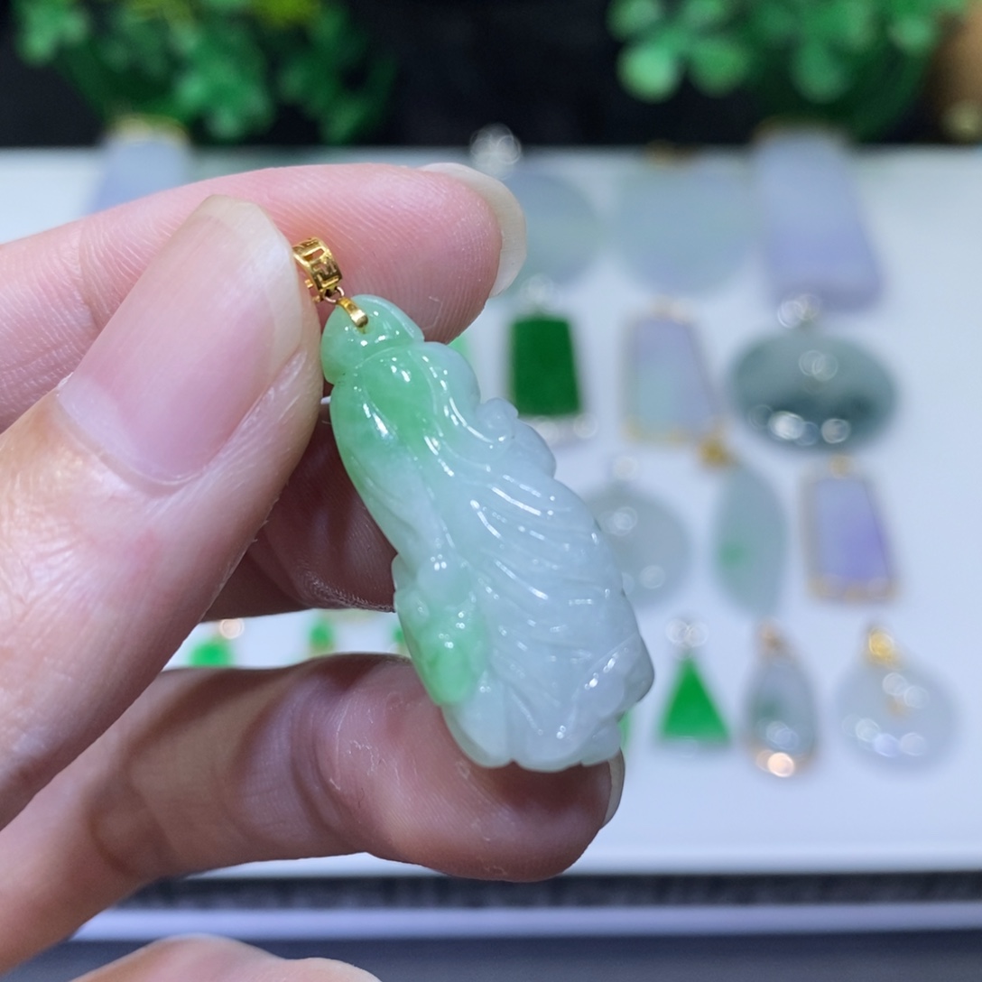 翡翠18K金镶嵌吊坠(不含链)