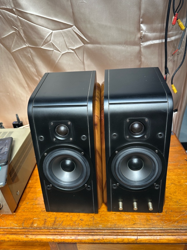 8新  二手 惠威 不包邮不支持无理由