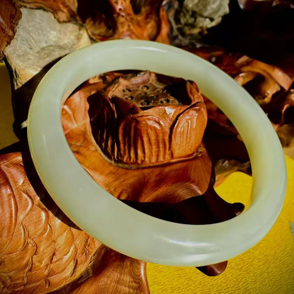 天然和田玉手镯58圈口